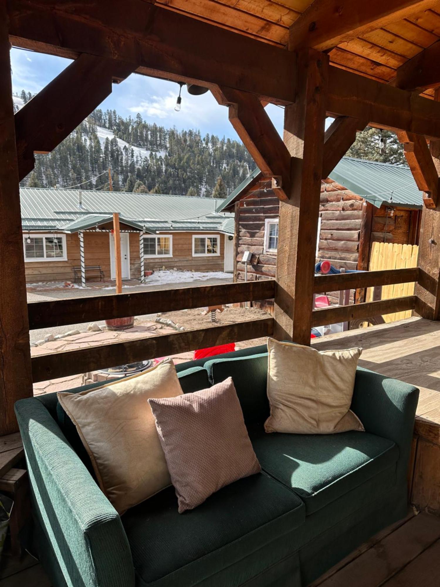 Deer Lodge レッドリバー エクステリア 写真