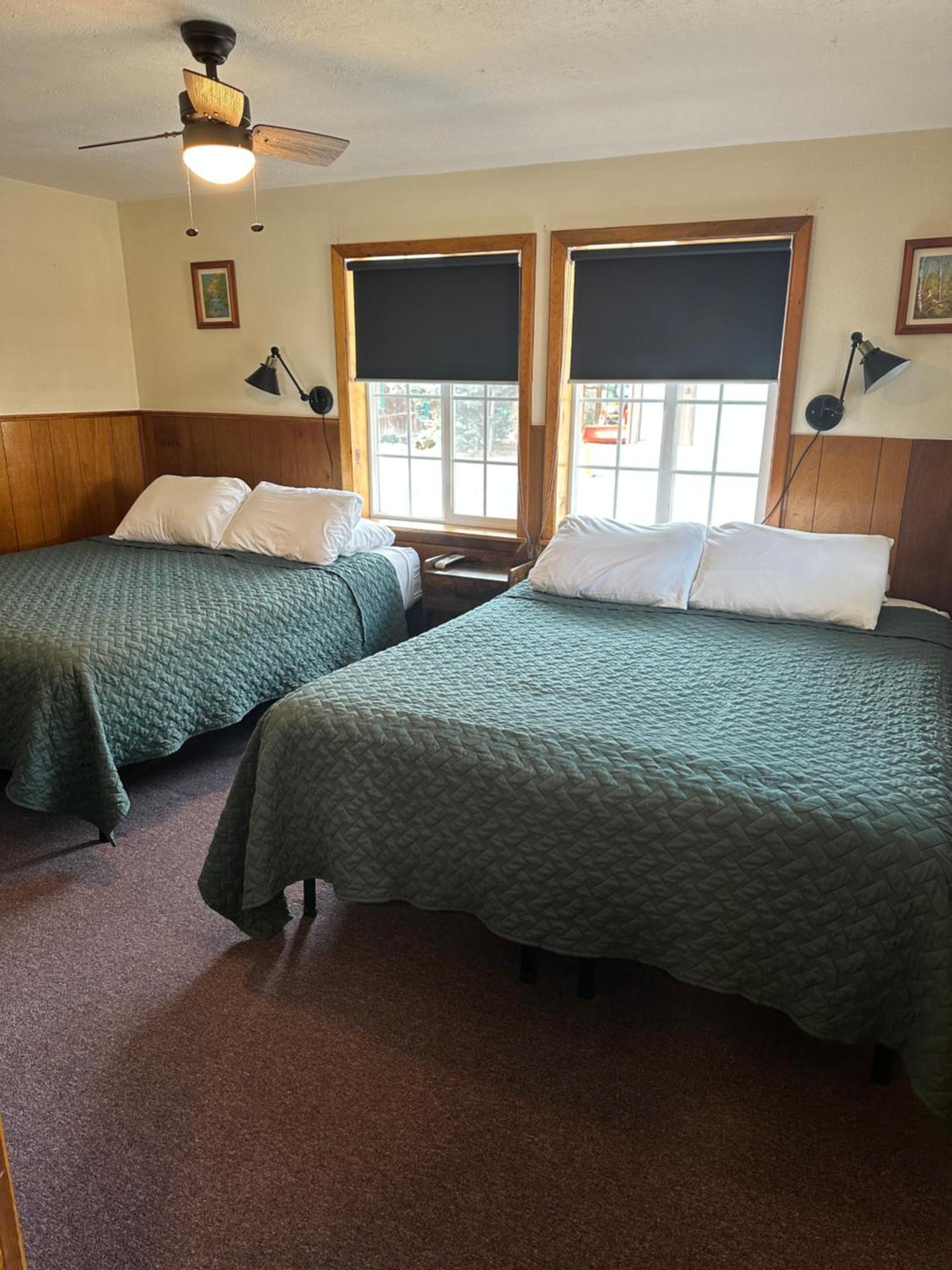Deer Lodge レッドリバー 部屋 写真
