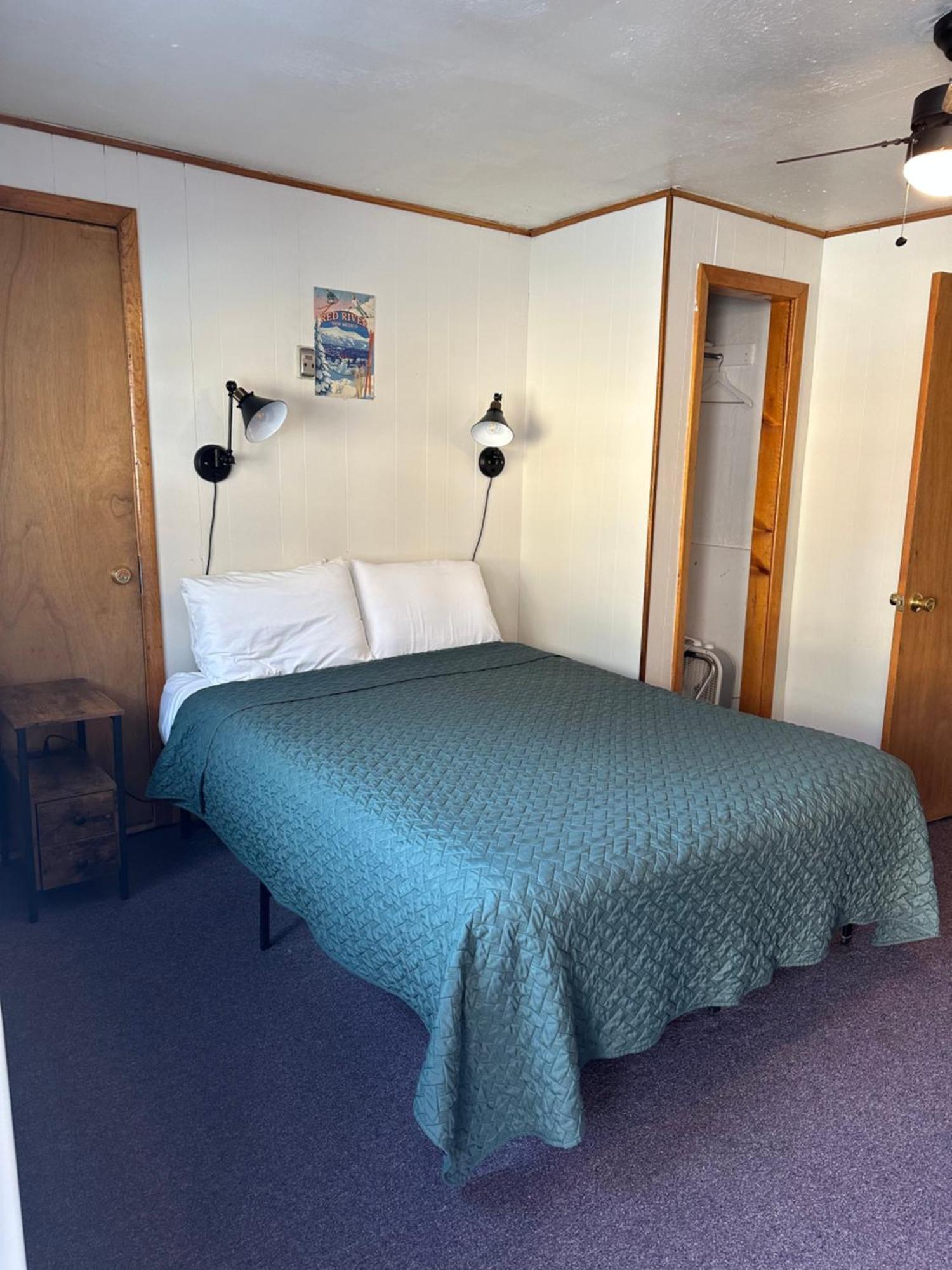 Deer Lodge レッドリバー 部屋 写真