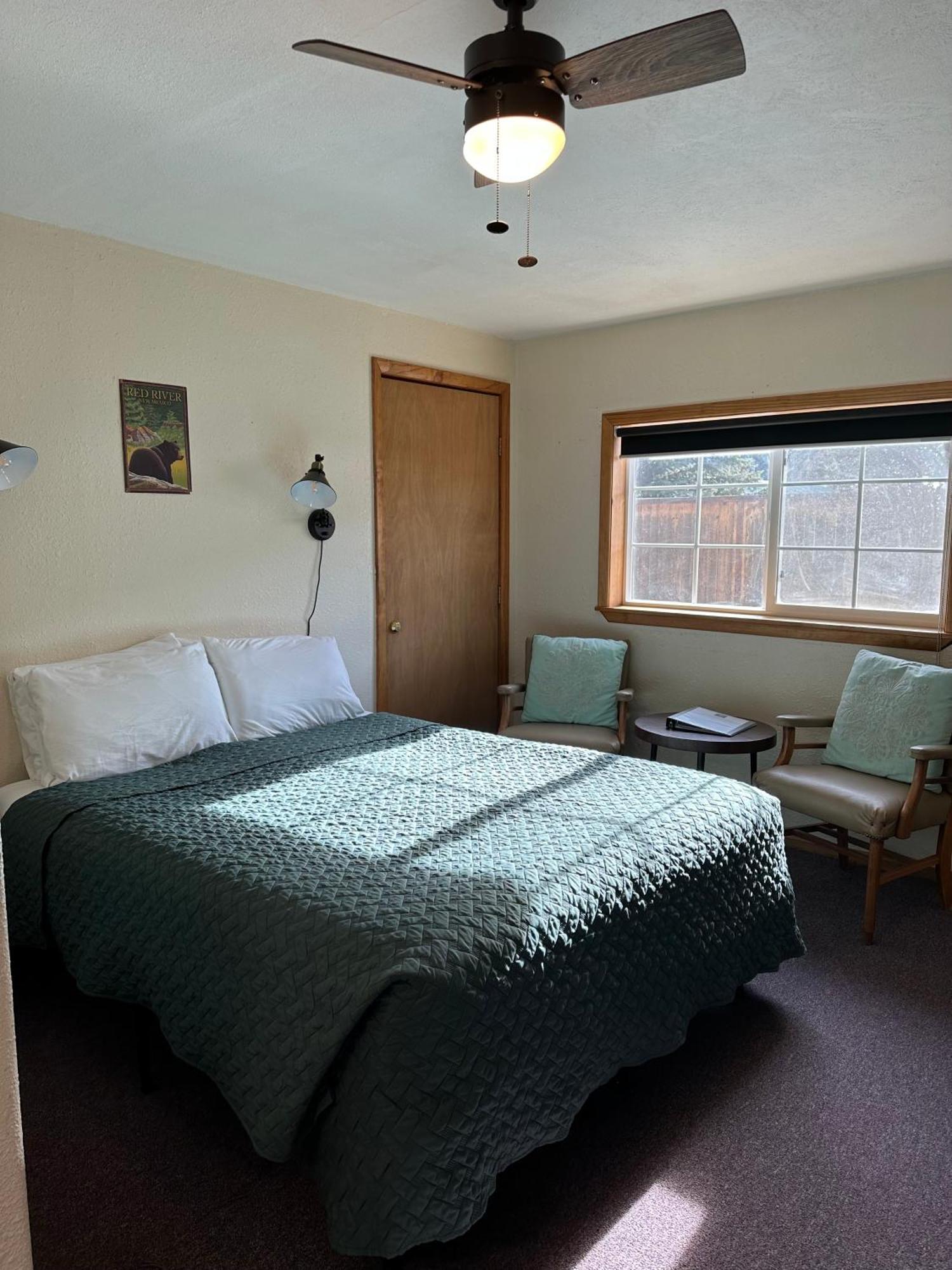 Deer Lodge レッドリバー 部屋 写真